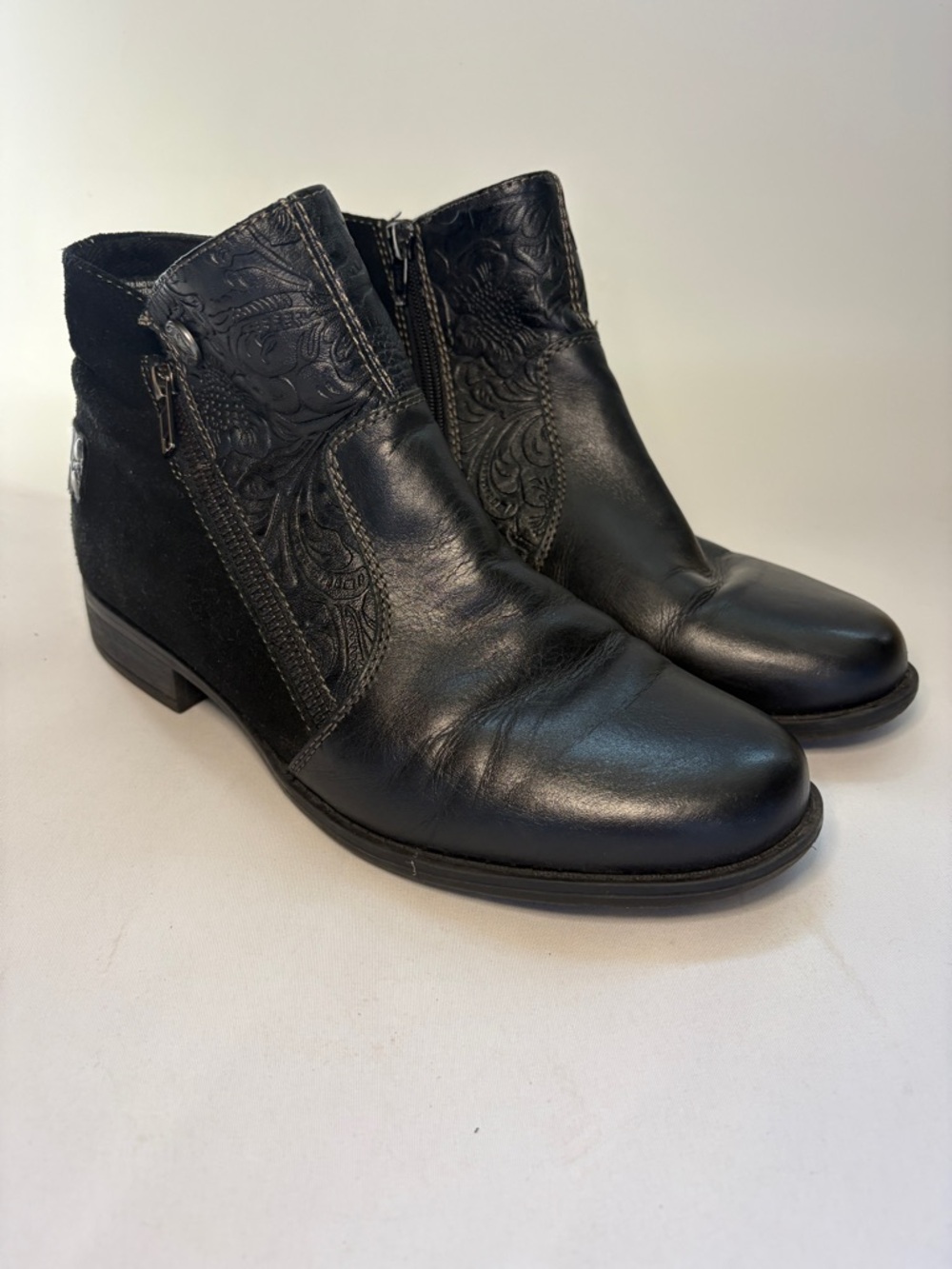 the‎ Earth Origins Navigate Noah Leather & Suede Embossed Ankle Booties Size 9.5